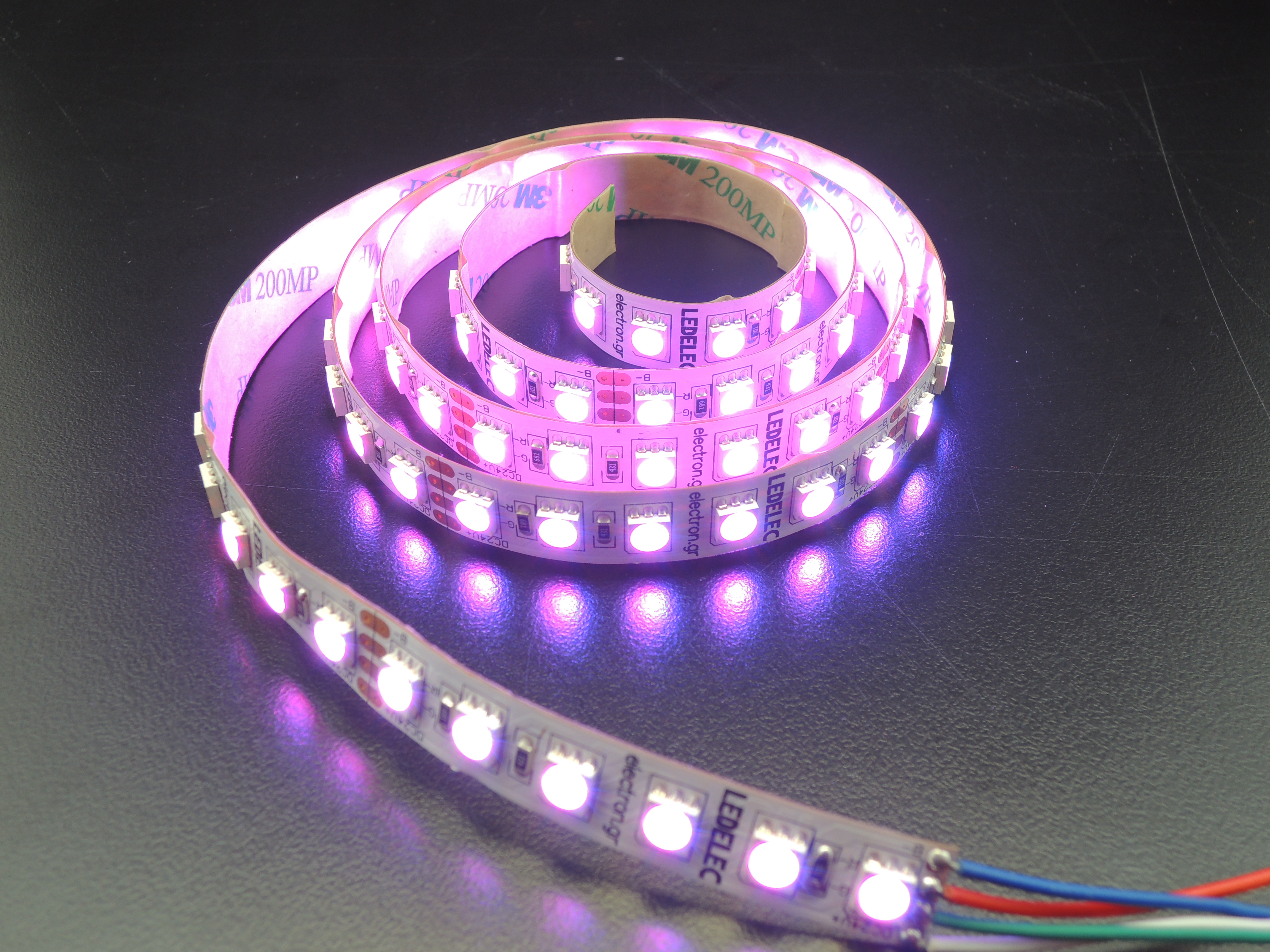 Features :
．High Brightness
．High Gray Level
．Long Life

Specification :
5050 RGB LED(3-in-1)
LEDs : 60pcs/m
Power : 12.2W/m
Input Voltage : DC24V
Width : 10mm
Stand Length : 5m

Available：
IP：IP20, IP54, IP65, IP67